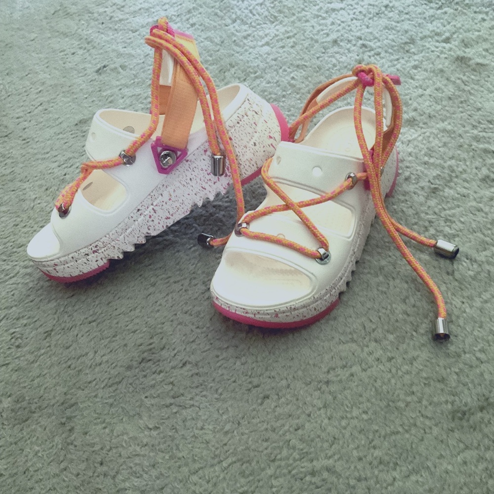 Crocs W8 Festival Sandals with velcro heel straps and magnetic ankle ties